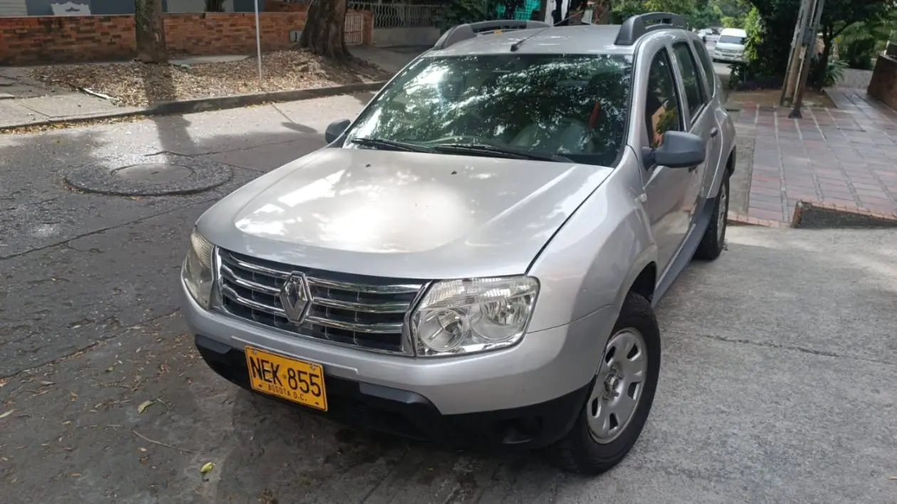 RENAULT DUSTER