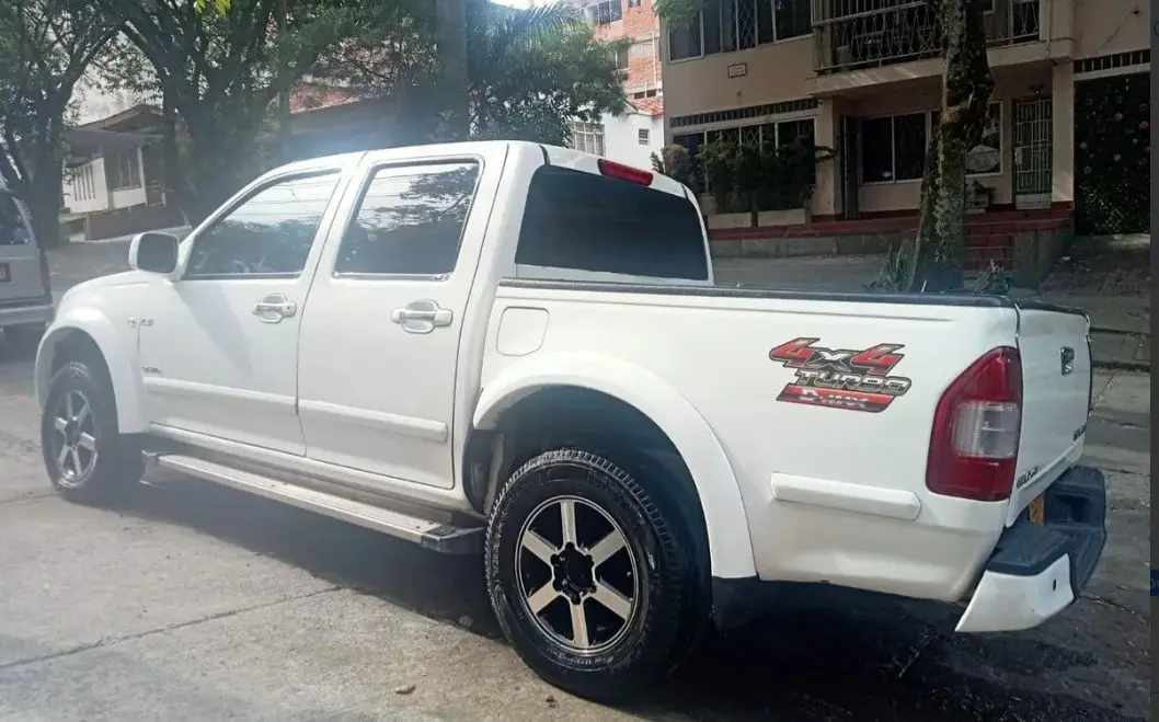 CAMIONETA LUV DMAX