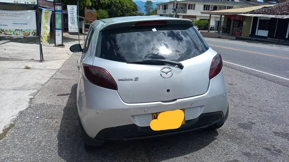 Mazda 2 2010
