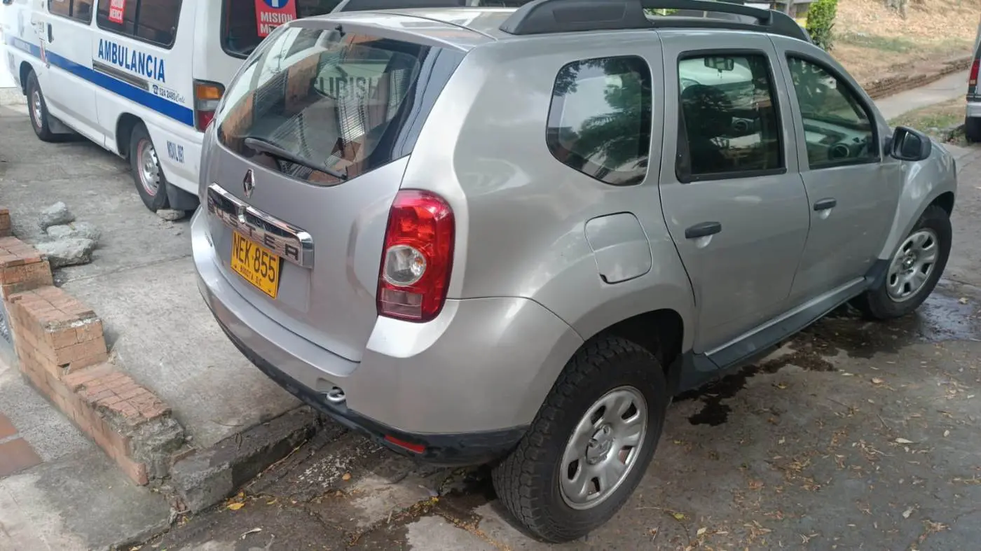 RENAULT DUSTER