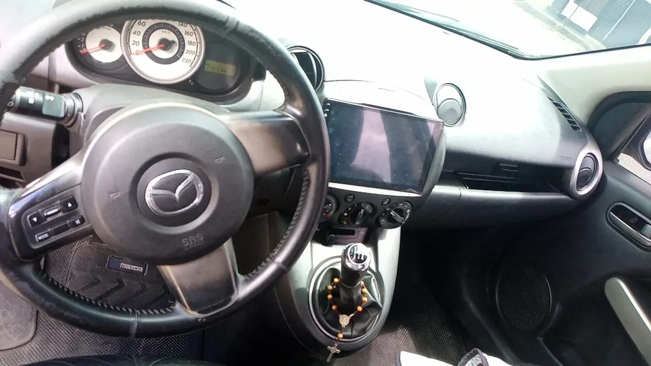 Mazda 2 2010