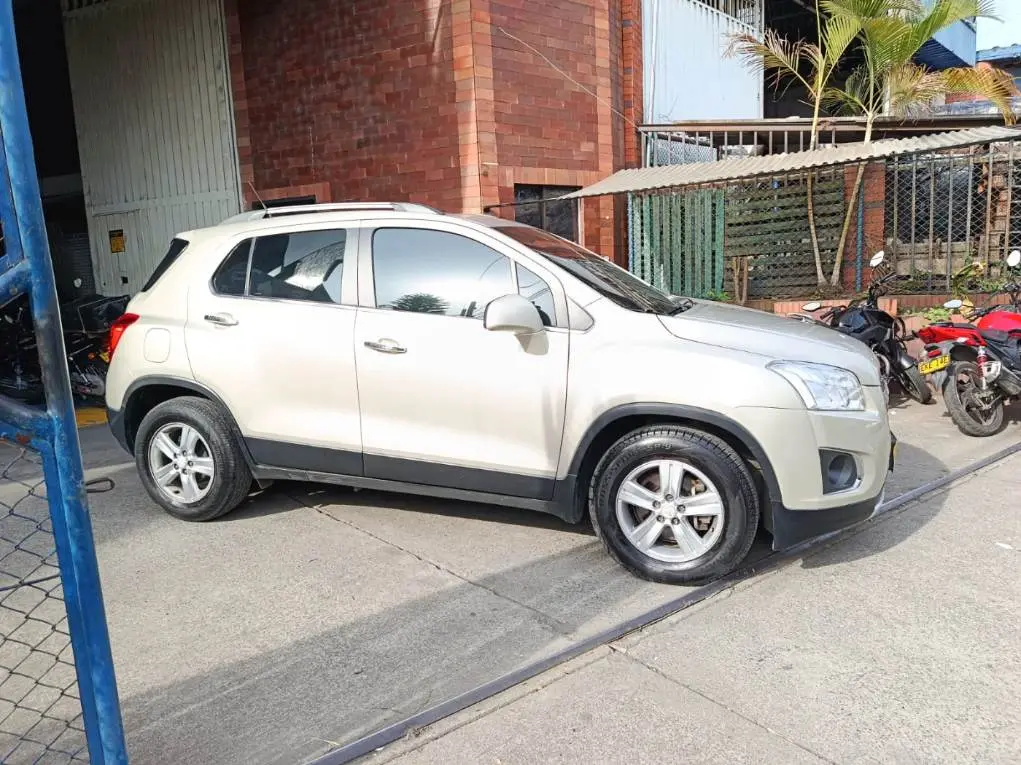 Chevrolet tracker LT